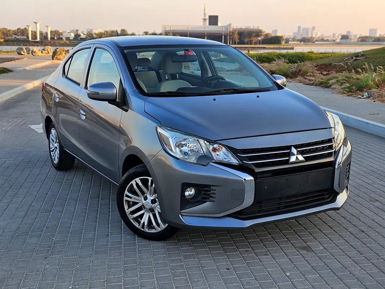 ميتسوبيشي اتراج GLX Medium Line | GCC Specs | Economical Reliable Family Sedan