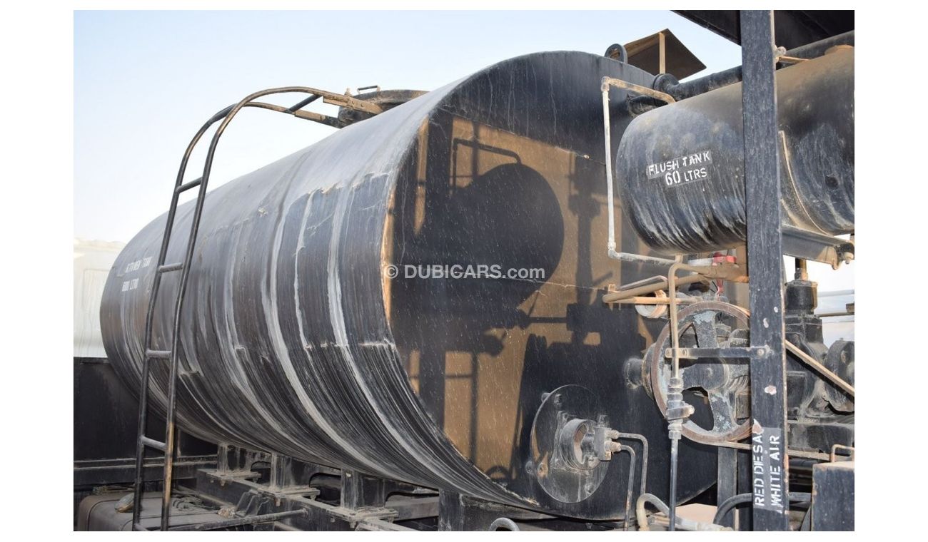 Hino 500 Hino Truck Asphalt Distributor, Model:2005. Excellent condition