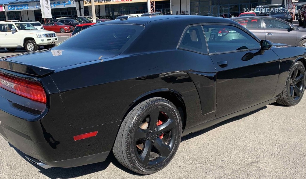 Dodge Challenger Shaker 392 HEMI V8  CONDITION! GREAT PRICE!