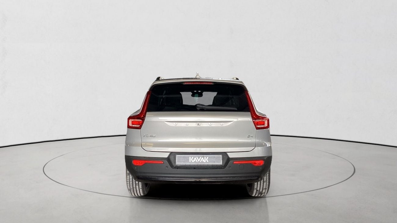 فولفو XC 40 2.0 B4 MHEV ULTIMATE DARK AUTO | شامل الضمان | 0 ﺪﻔﻋﺓ ﺃﻮﻟﻯ