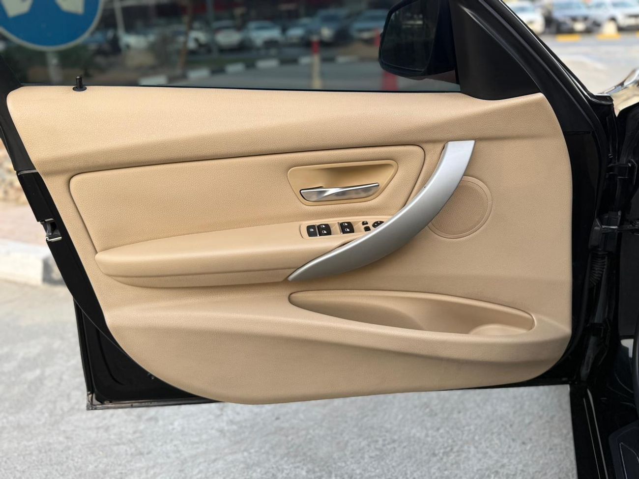 BMW 318i 2017 BMW 318I GCC VERY CLEAN Std 1.5L