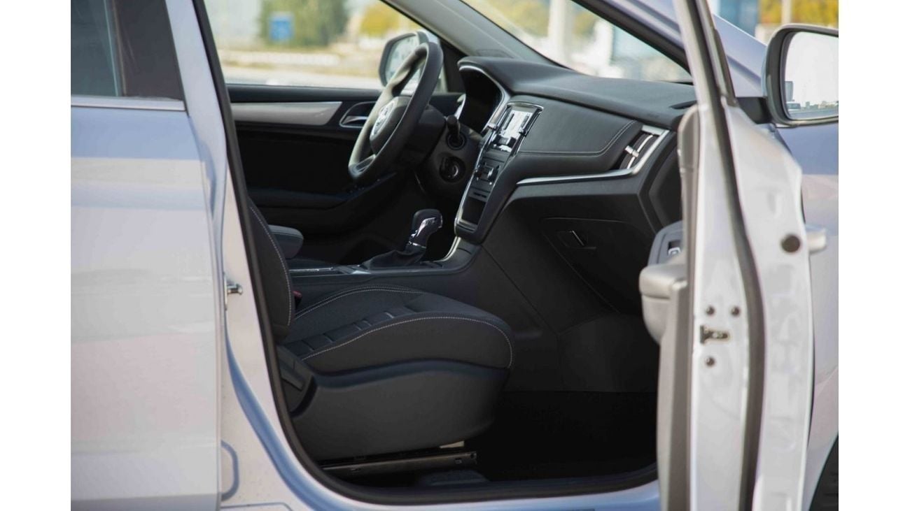 MG RX5 2023 MG RX5 1.5 STANDARD - Sky Blue inside Black