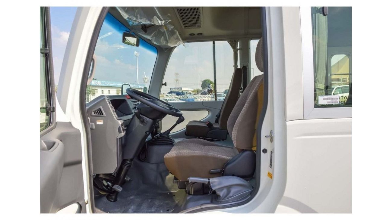 Toyota Coaster Toyota coaster dsl Mt 30 seater 4.2 model 2022