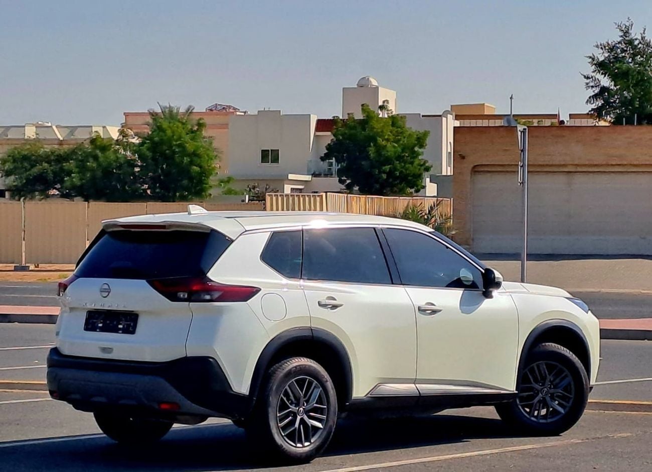 Nissan XTrail S 2WD (5-Seater) 2023 2.5L GCC (1240/-MONTHLY)