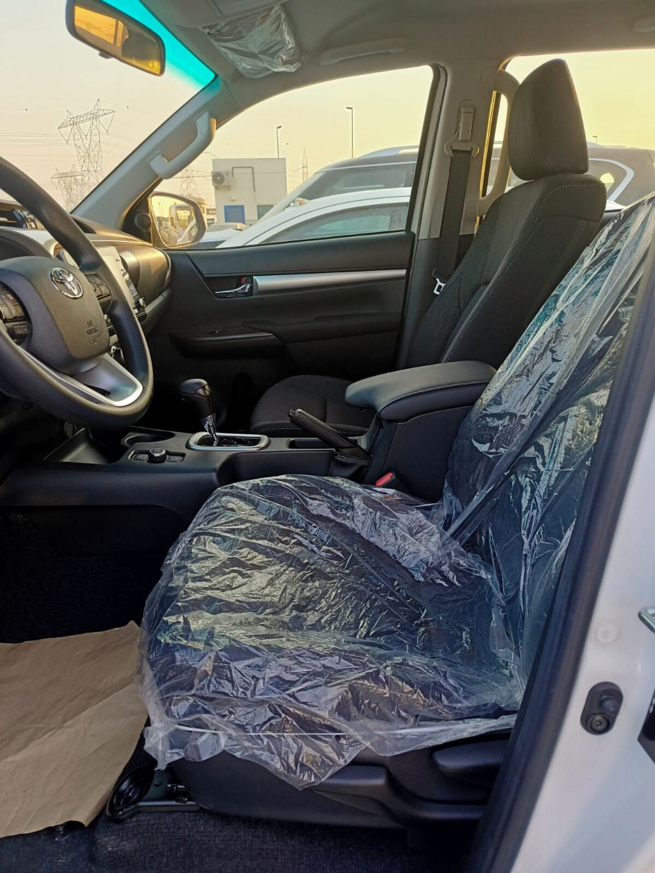 تويوتا هيلوكس Toyota Hilux 2.8L Diesel GLXS SR5, DC, AT, 4x4