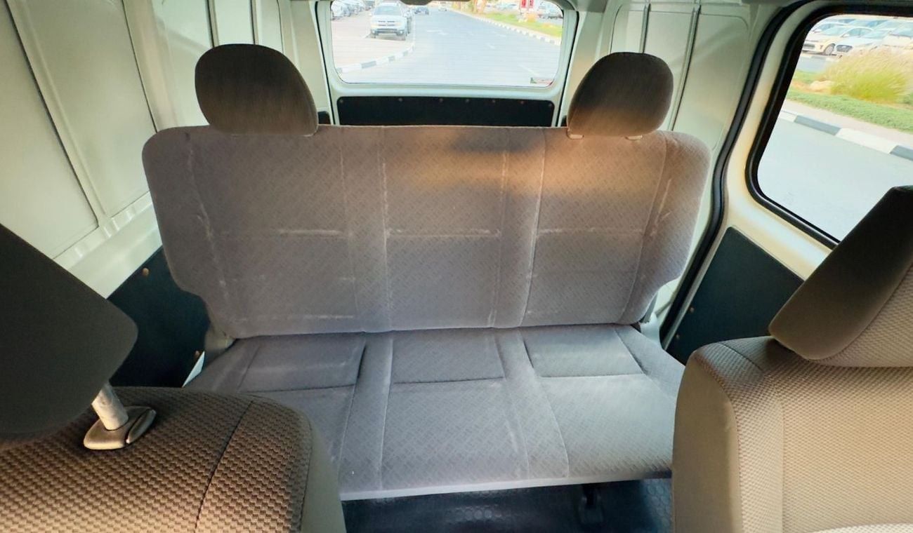 تويوتا هاياس PREMIUM CONDITION | 2.8L DIESEL ENGINE | REAR VIEW CAMERA | RHD