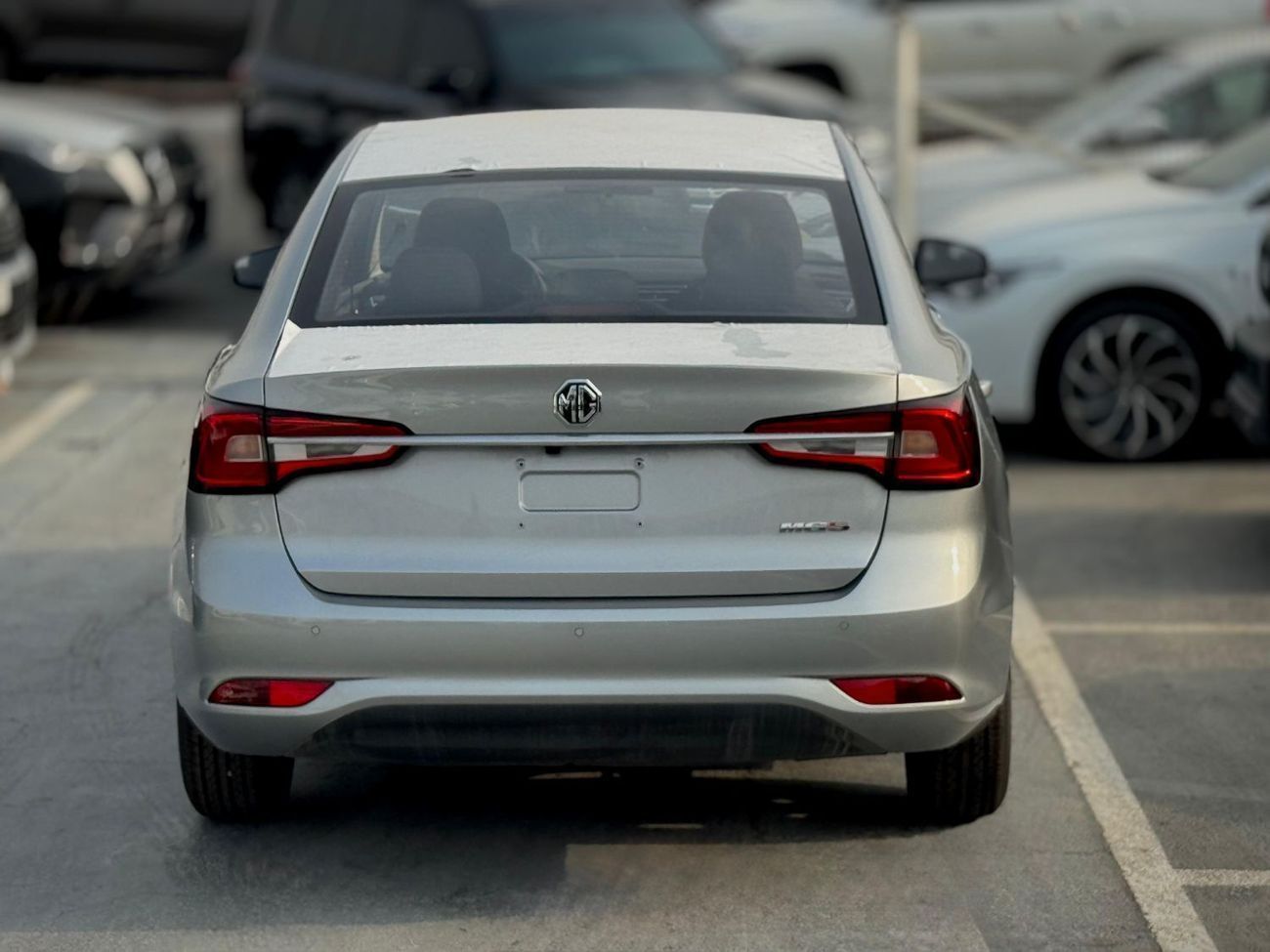 أم جي 5 STD 1.5L Petrol Manual FWD Export Price @ 26,500 AED