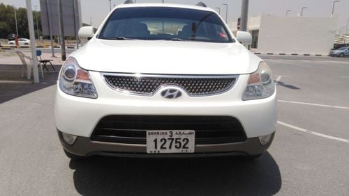 Hyundai Veracruz Hyundai veracruz 2011 gcc 4*4 very good condition,,, for sale