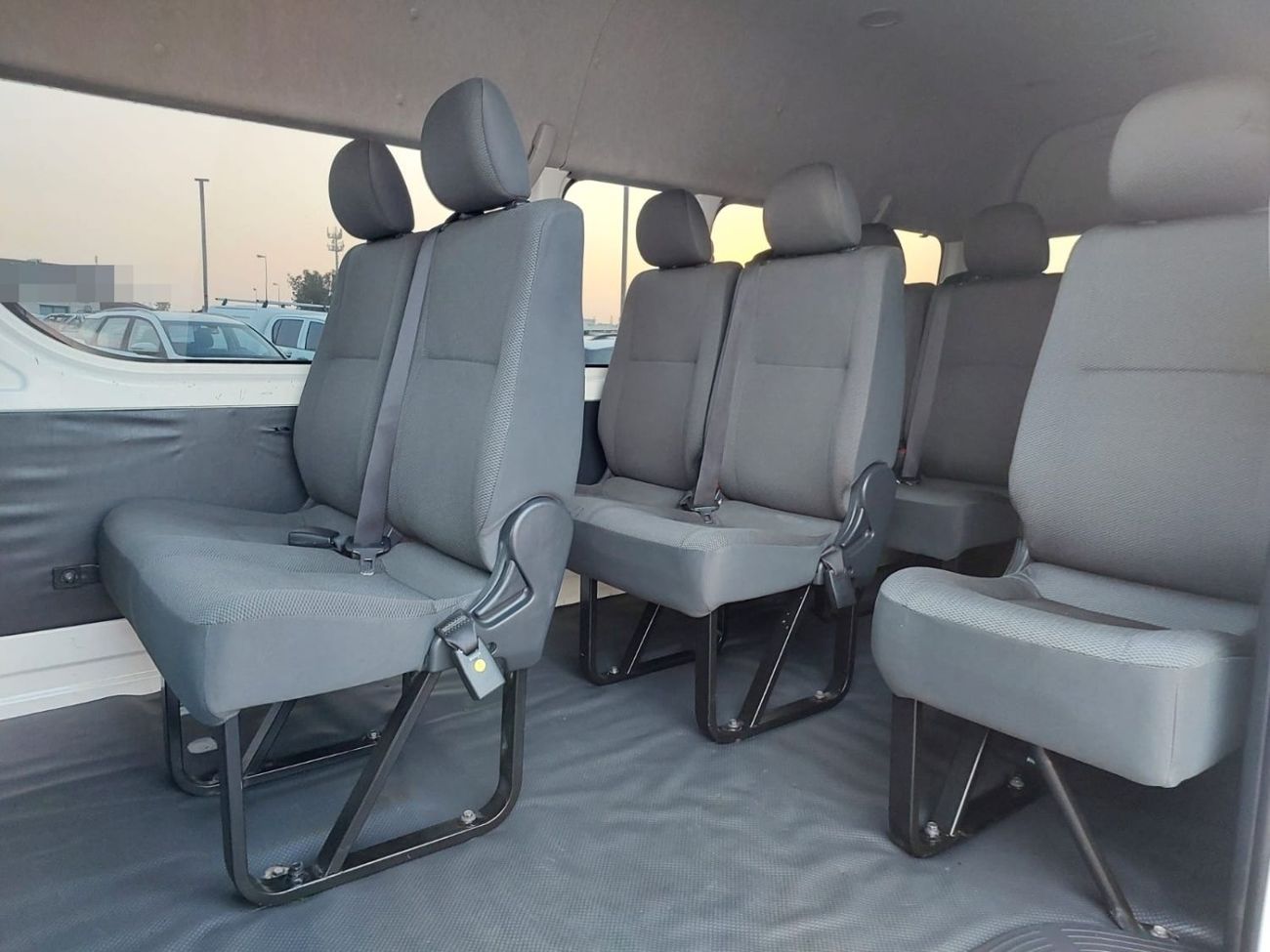تويوتا هاياس TOYOTA HIACE COMMUTER VAN RHD 2016 MODEL 2.7 L PETROL AUTOMATIC(PM69524)