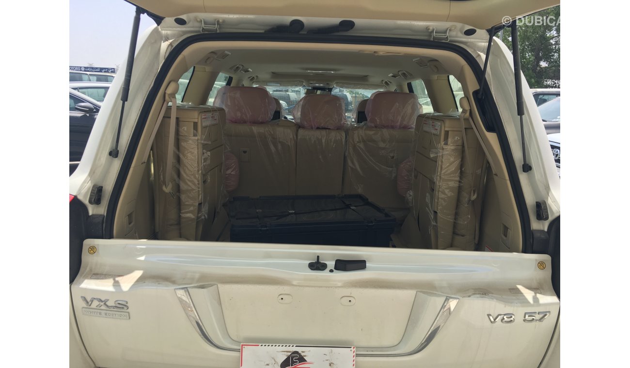 Toyota Land Cruiser VXS WHITE EDITION