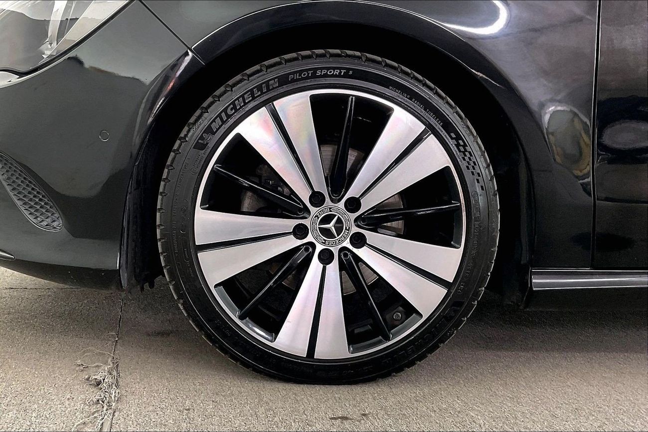 Mercedes Benz CLA 200 Standard | National Day Celebration | Guaranteed Warranty | 0 Down Payment