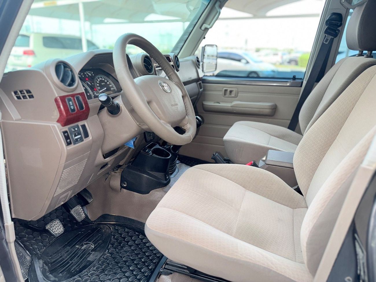 Toyota Land Cruiser Pick Up Double Cabin 4.5L