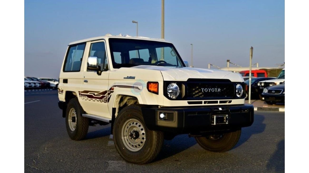 Toyota Land Cruiser 70 DLX
