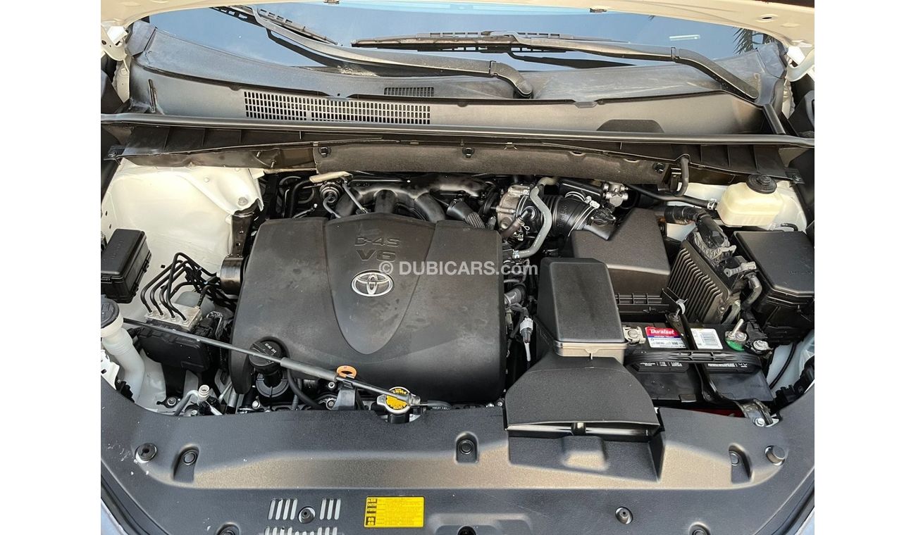 Toyota Highlander 2017 TOYOTA HIGHLANDER LE IMPORTED FROM USA VERY CLEAN CAR INSIDE AND OUT SIDE FOR MORE INFORMATION 