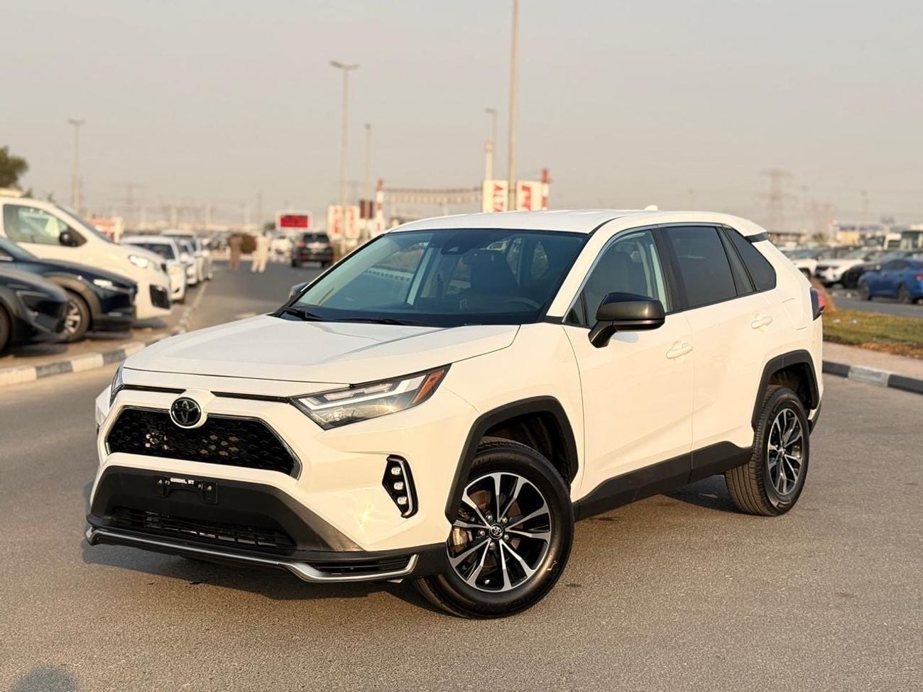 Toyota RAV4 LE Toyota RAV4 2024