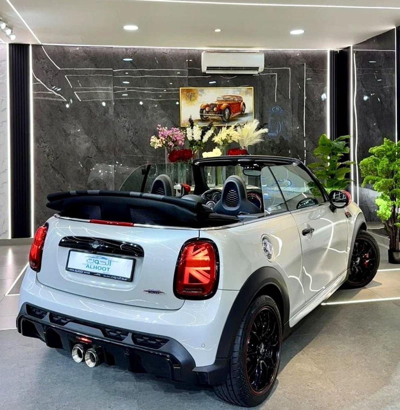Mini Cooper John Cooper Works 1.6L CONVERTIBLE JCW || STYLISH II AWESOME COLOR I| EXCEPTIONAL PERFORMANCE