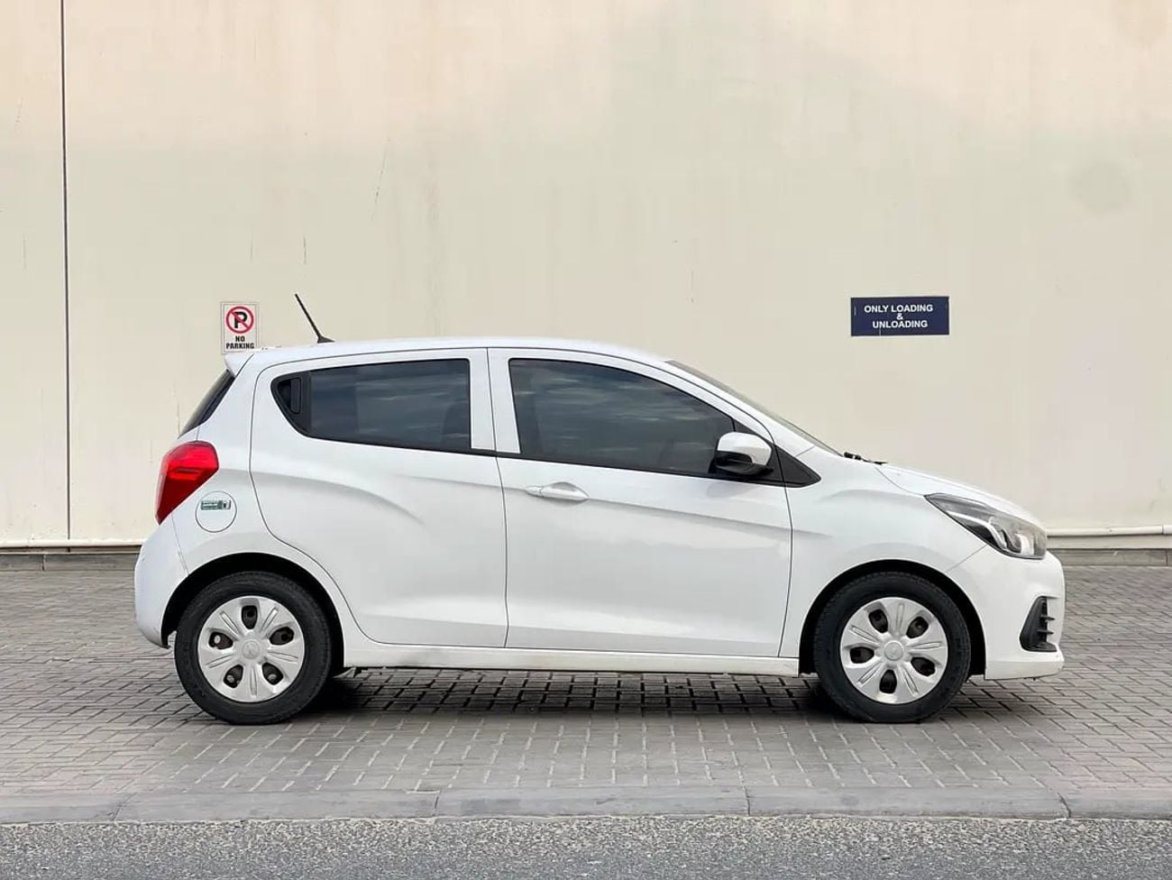Chevrolet Spark LS 1.4L 416 P.M 0% DP | | | 1.4L 4-CYLINDERS | | GCC | WELL MAINTAINED