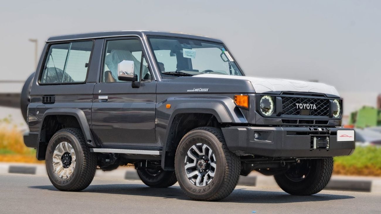 تويوتا لاند كروزر 70 2025 Toyota Land Cruiser LC 71 4.0L Petrol AT Full Option Dark Grey