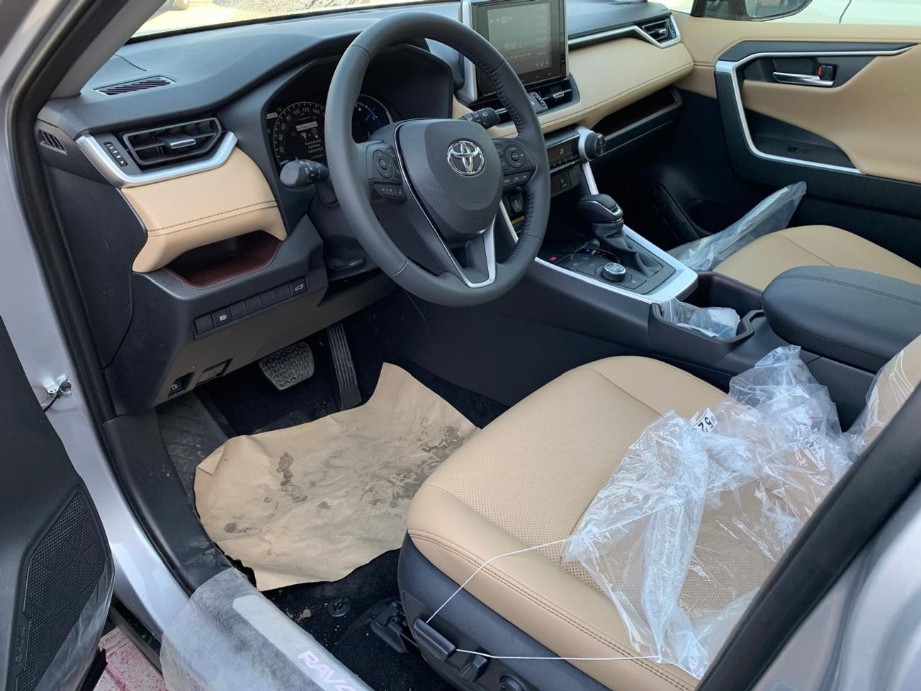 Toyota RAV4 LIMITED FULL OPTION 2.5L V4 HYBRID