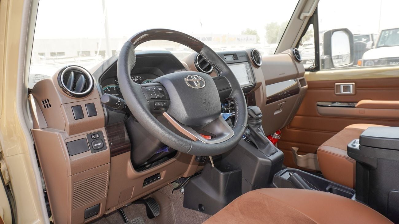 تويوتا لاند كروزر 70 LC76 LX LX 4.0L V6 A/T