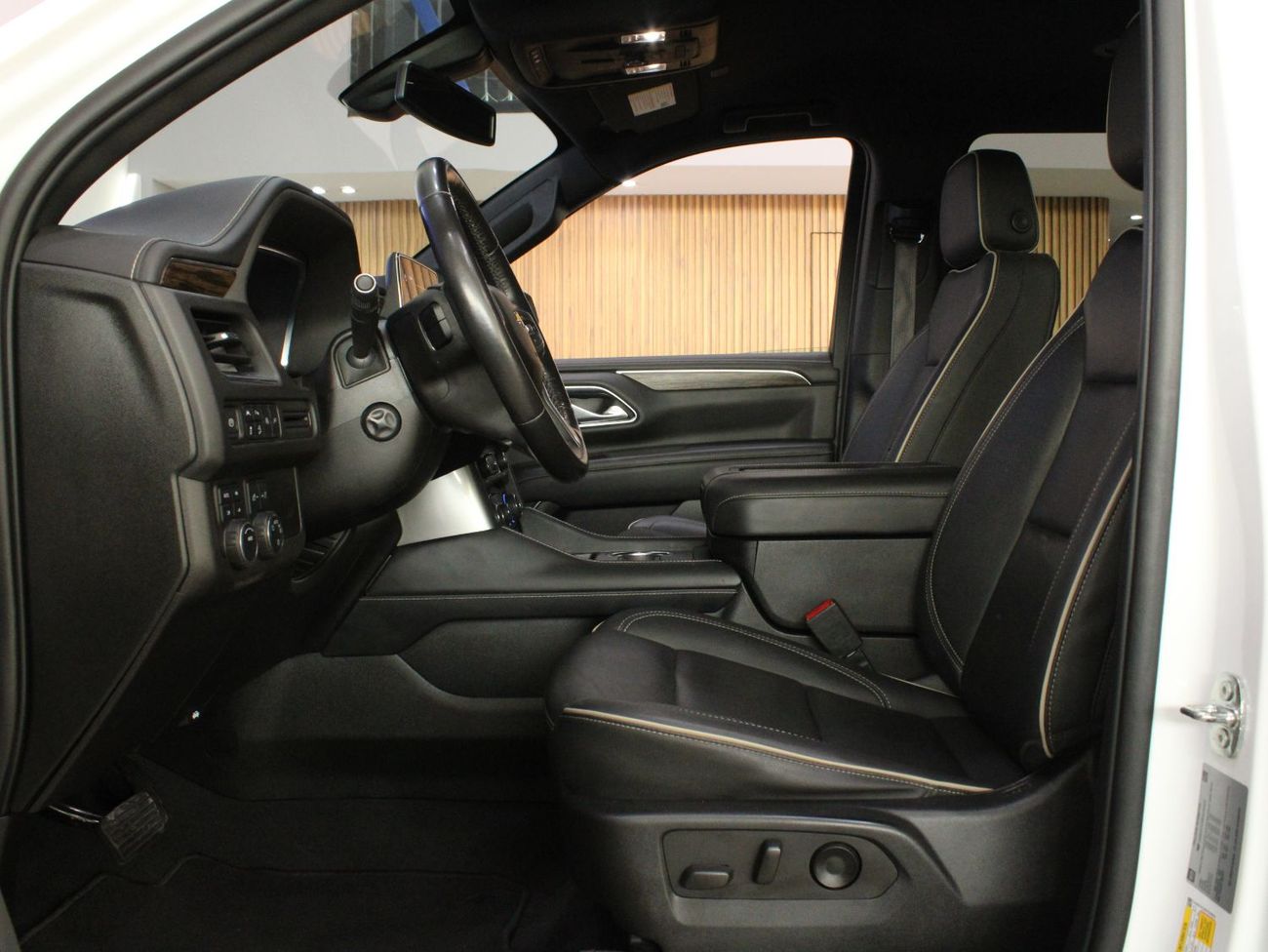 Chevrolet Suburban Premier 5.3L | VIP SEATS