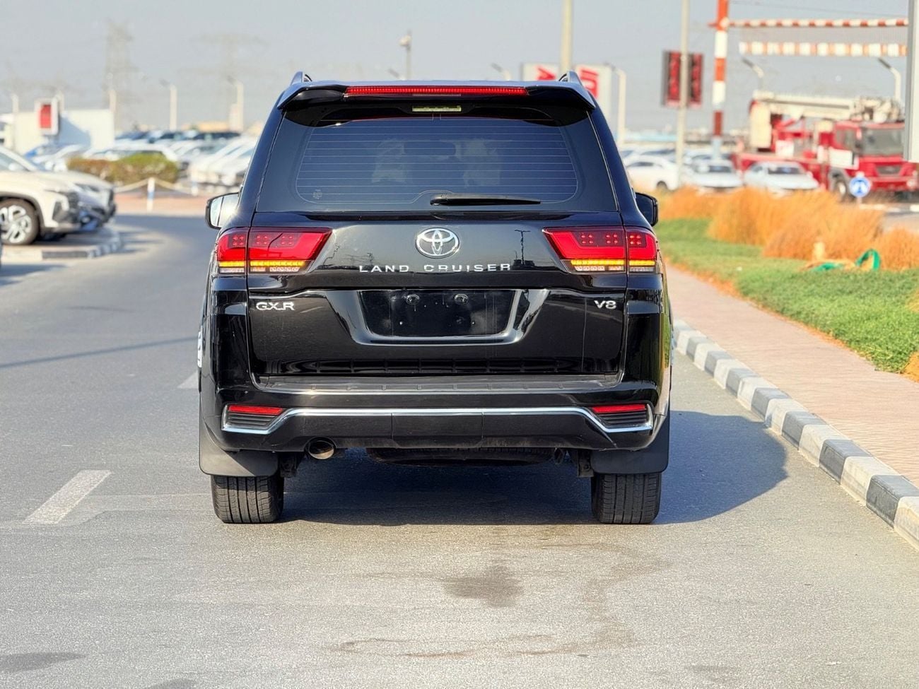 Toyota Land Cruiser GXR+ 4.0L Toyota Landcuriser GXR V8 4.0L modified inside and outside 2025 full option petrol