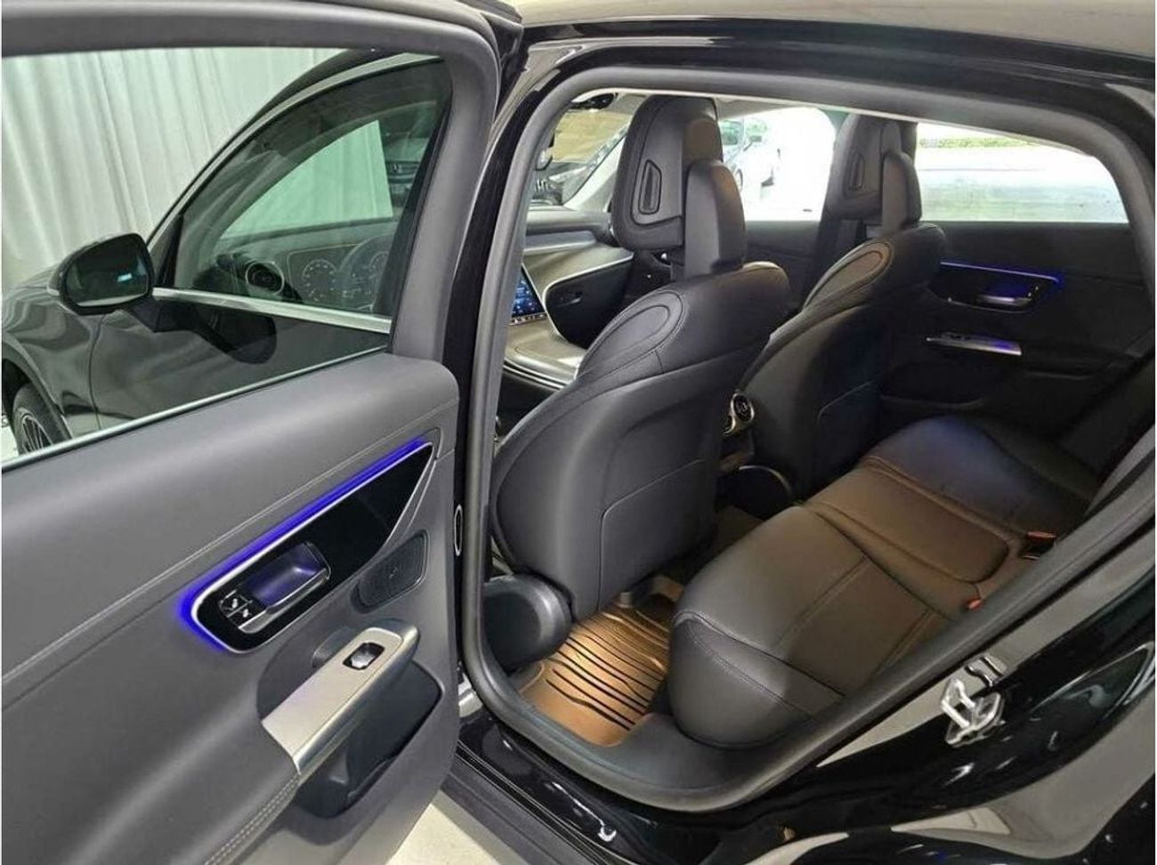 Mercedes-Benz GLC 300 Coupe 4 MATIC Brand New * Export Price *