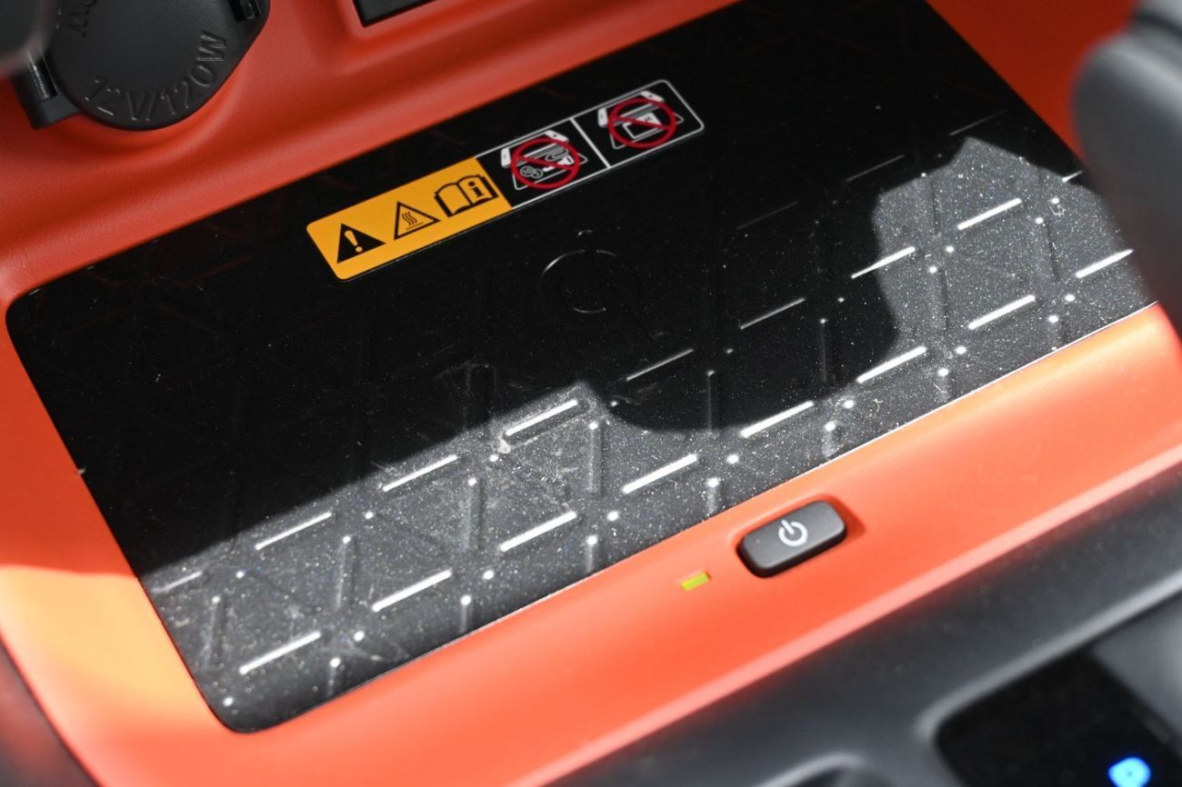 Toyota RAV4 2.5L Adventure, Leather Seat, Electric Seat, Radar, Panoramic Roof Model 2025 Saudi Specs