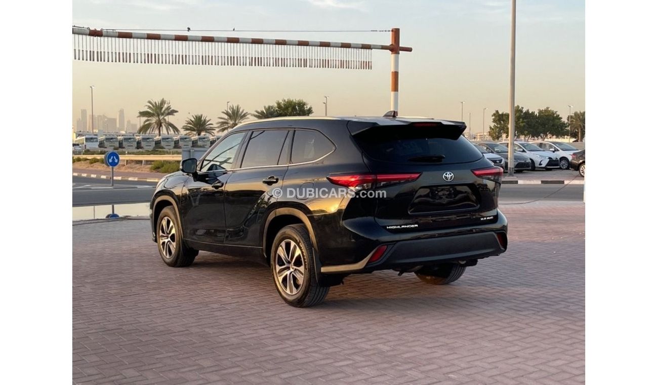 Toyota Highlander 2022 TOYOTA HIGHLANDER XLE 4x4 IMPORTED FROM USA