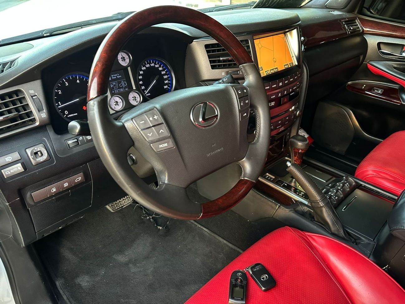 لكزس LX 570 كت سوبر شارج 2009 محول 2015