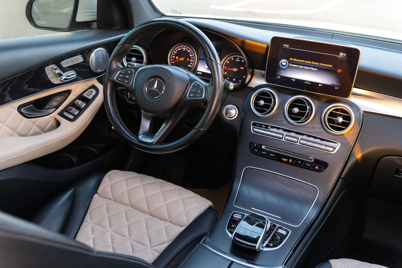 Mercedes-Benz GLC 300 AMG 2.0L