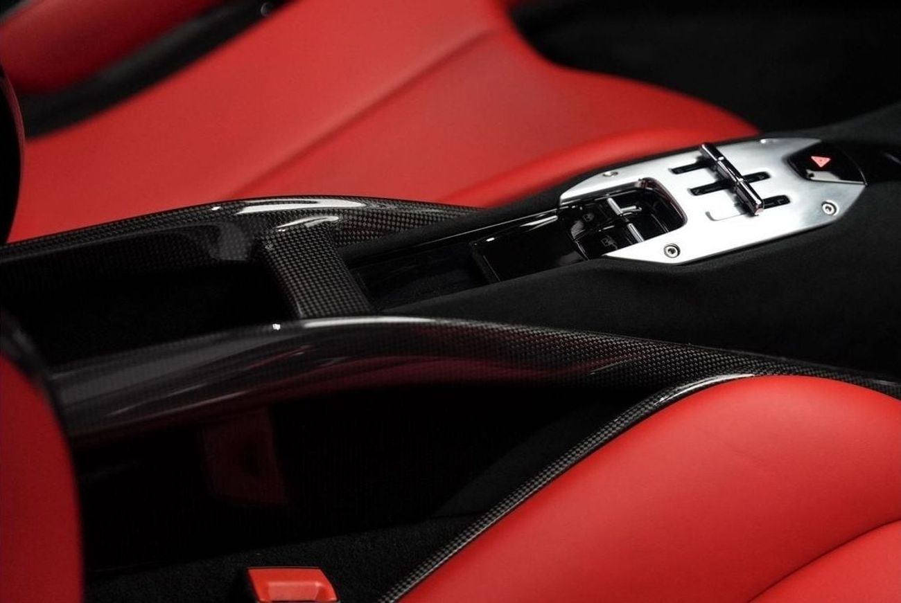 Ferrari SF90 Stradale Ferrari SF90 Stradale Assetto Fiorano