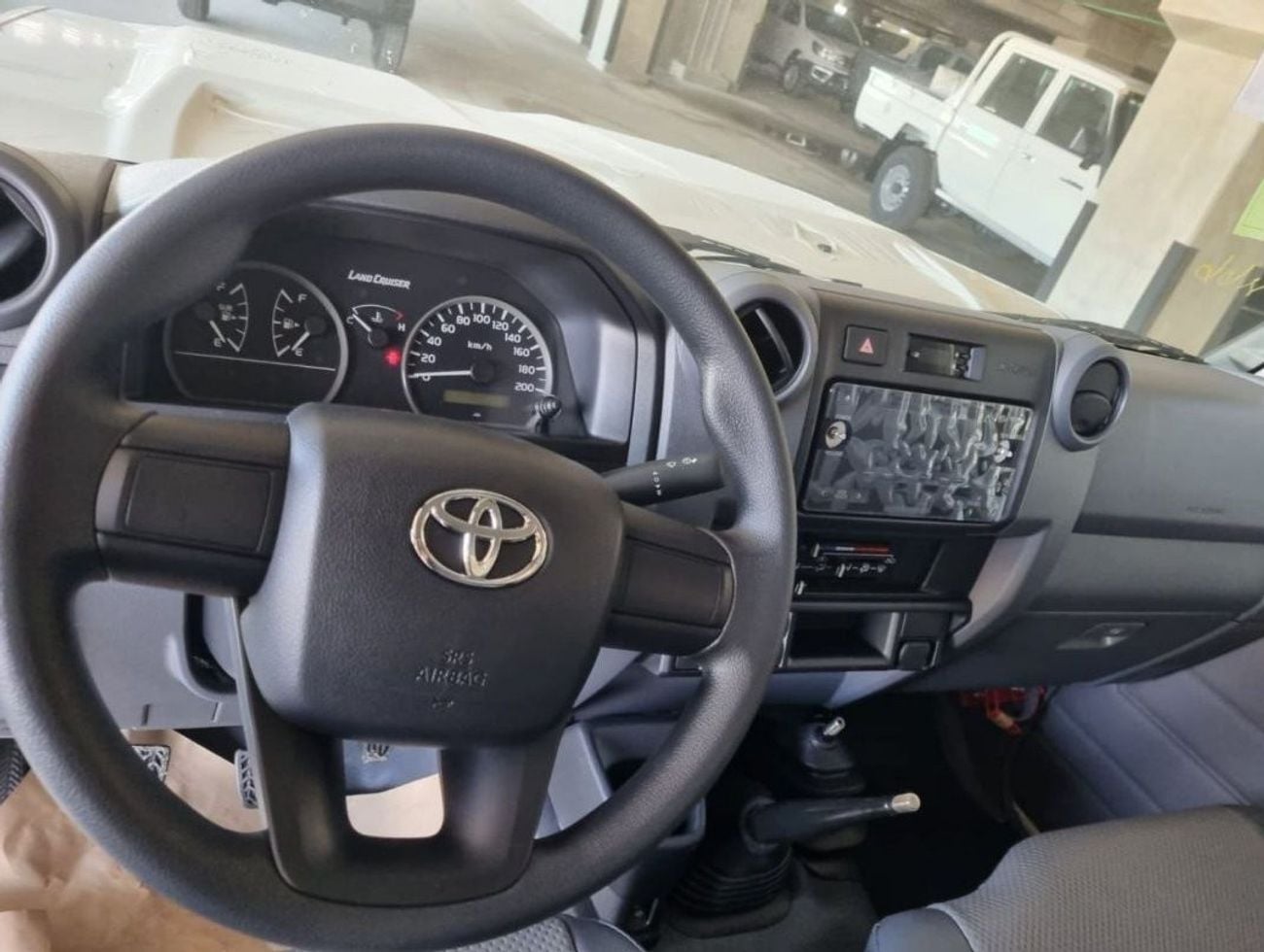 تويوتا لاند كروزر بيك آب SINGLE CABIN DIESEL 6 CYLINDERS MANUAL
