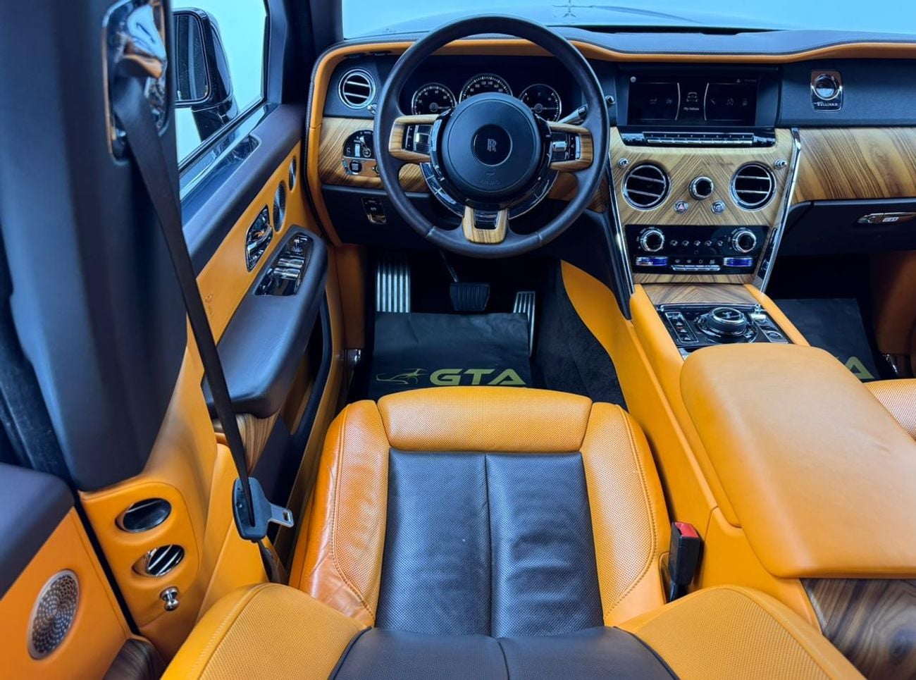 رولز رويس كولينان 2020 Rolls Royce Cullinan, One Year Warranty Unlimited Km, Full Service History, GCC