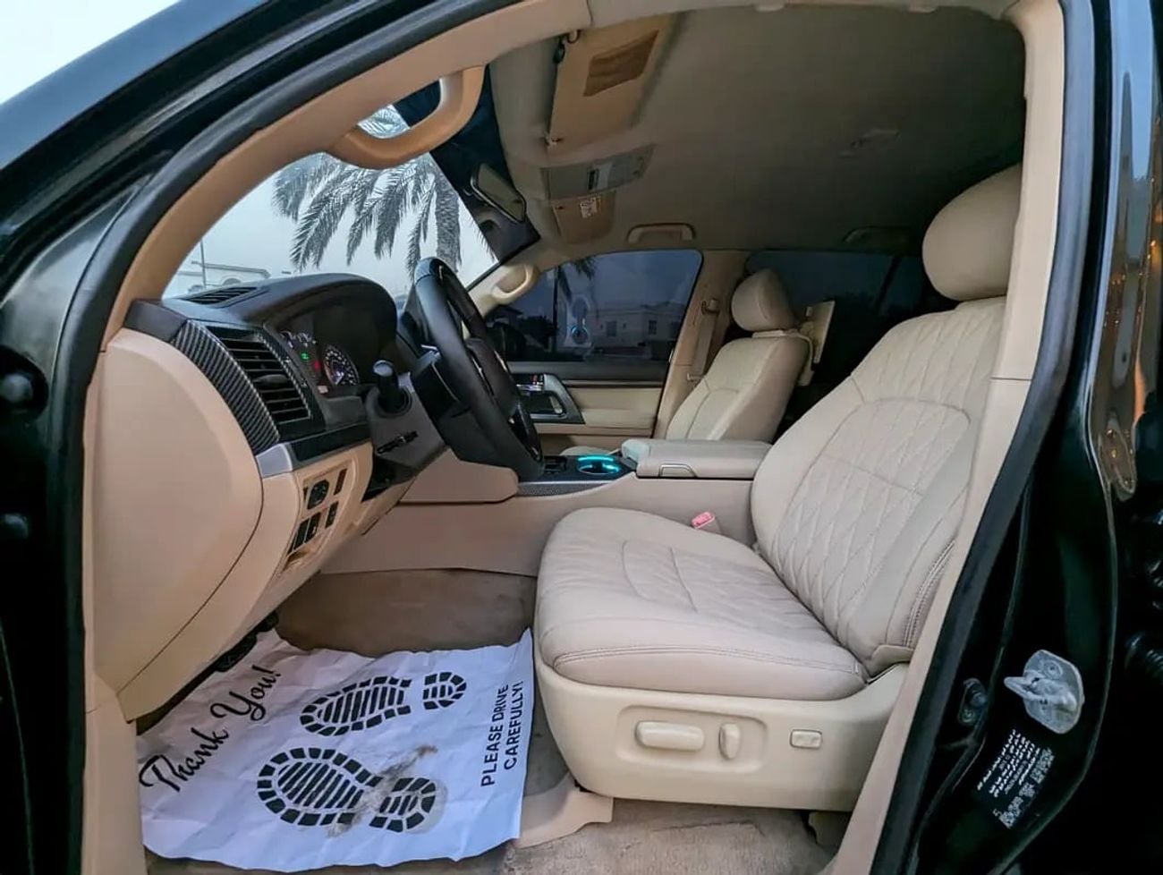 Toyota Land Cruiser GXR FACELIFTED WITH INTERIOR AND EXTERIOR V6 4.0L IN PERFECT CONDITION