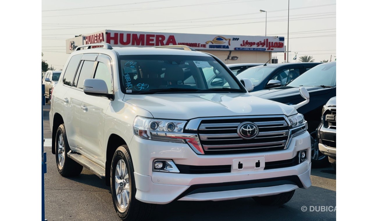 تويوتا لاند كروزر Toyota Landcruiser RHD Petrol engine model 2019 imported from Japan car very clean and good conditio