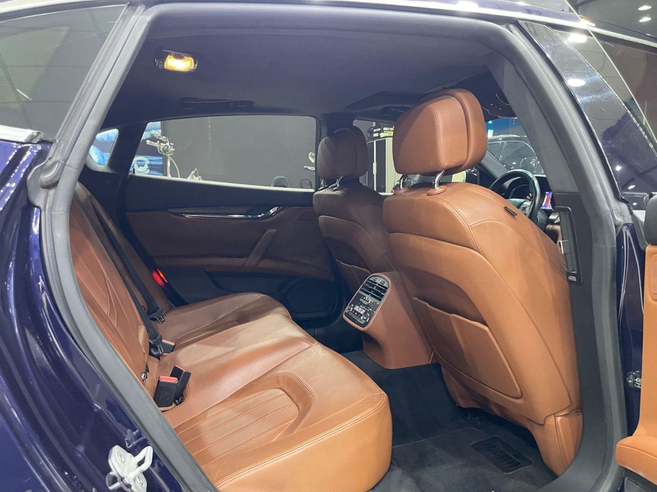 Maserati Quattroporte Std 3.0L (350 HP)