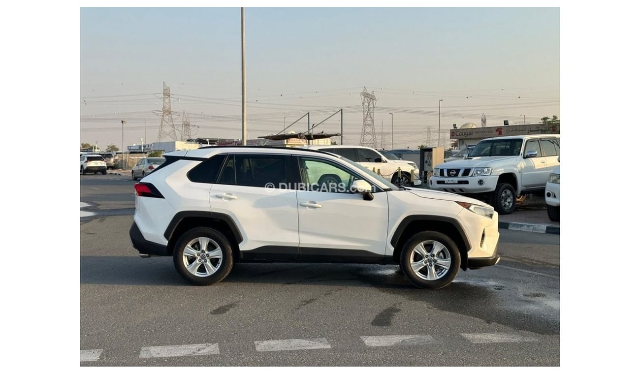 Toyota RAV4 2021 Toyota RAV4 XLE full option