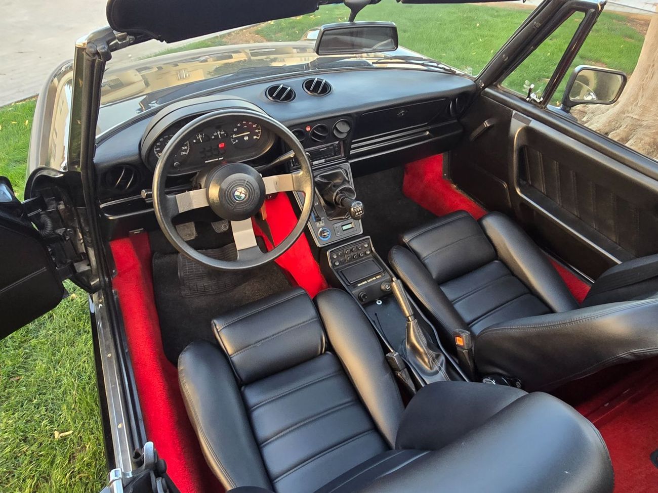 ألفا روميو سبايدر ALFA ROMEO SPIDER VELOCE INJECTION CONVORTEBLE