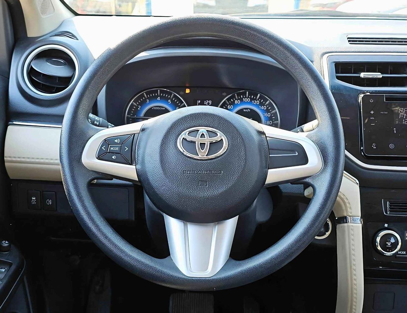 Toyota Rush EX GCC/ 7 SEATS/ RIMS/  LOW MILEGAE/ EXPORT ONLY / LOT#34572