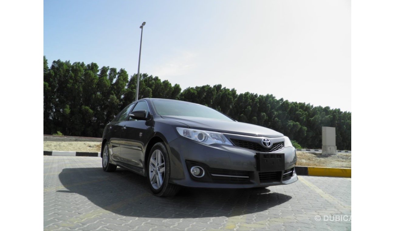 Toyota Camry 2013 SE+ ref#552