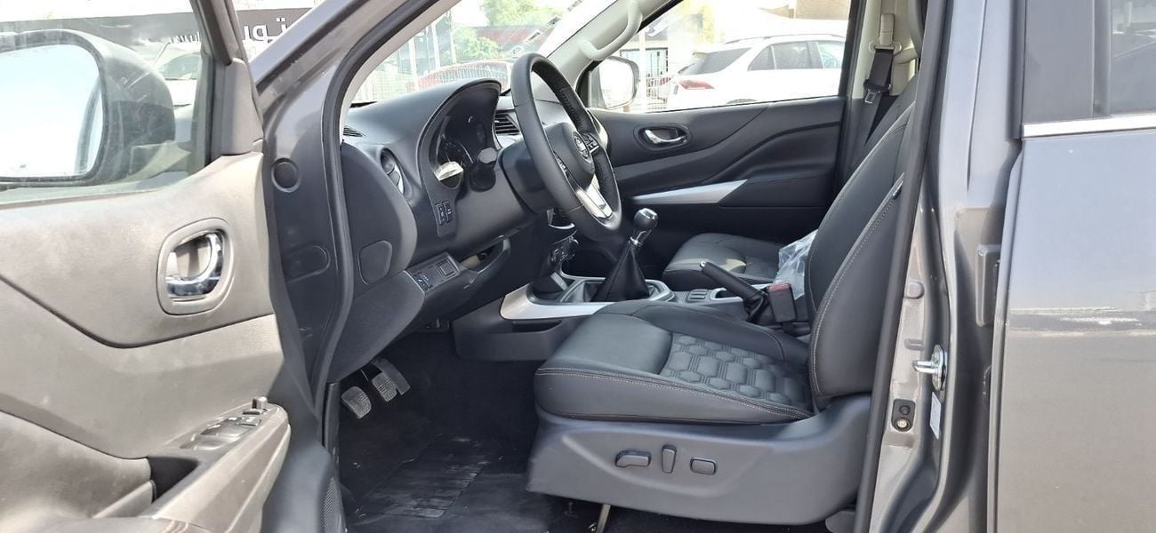 Nissan Navara G 2.5L 4WD M/T NISSAN Navara 2.5L petrol 4X4 M/T
