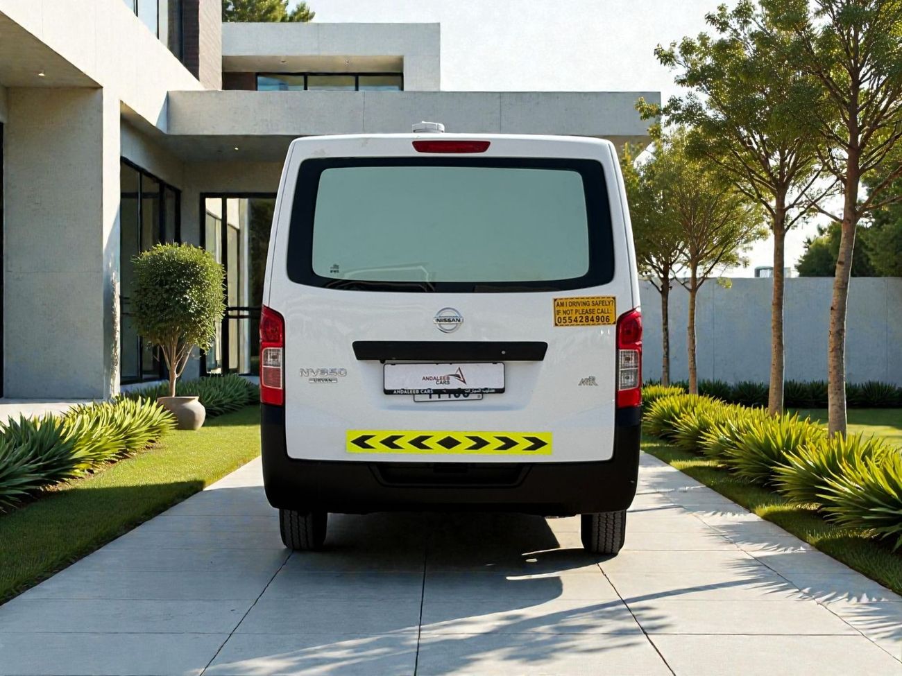 Nissan Urvan 3-Seater Automatic (5-Door)