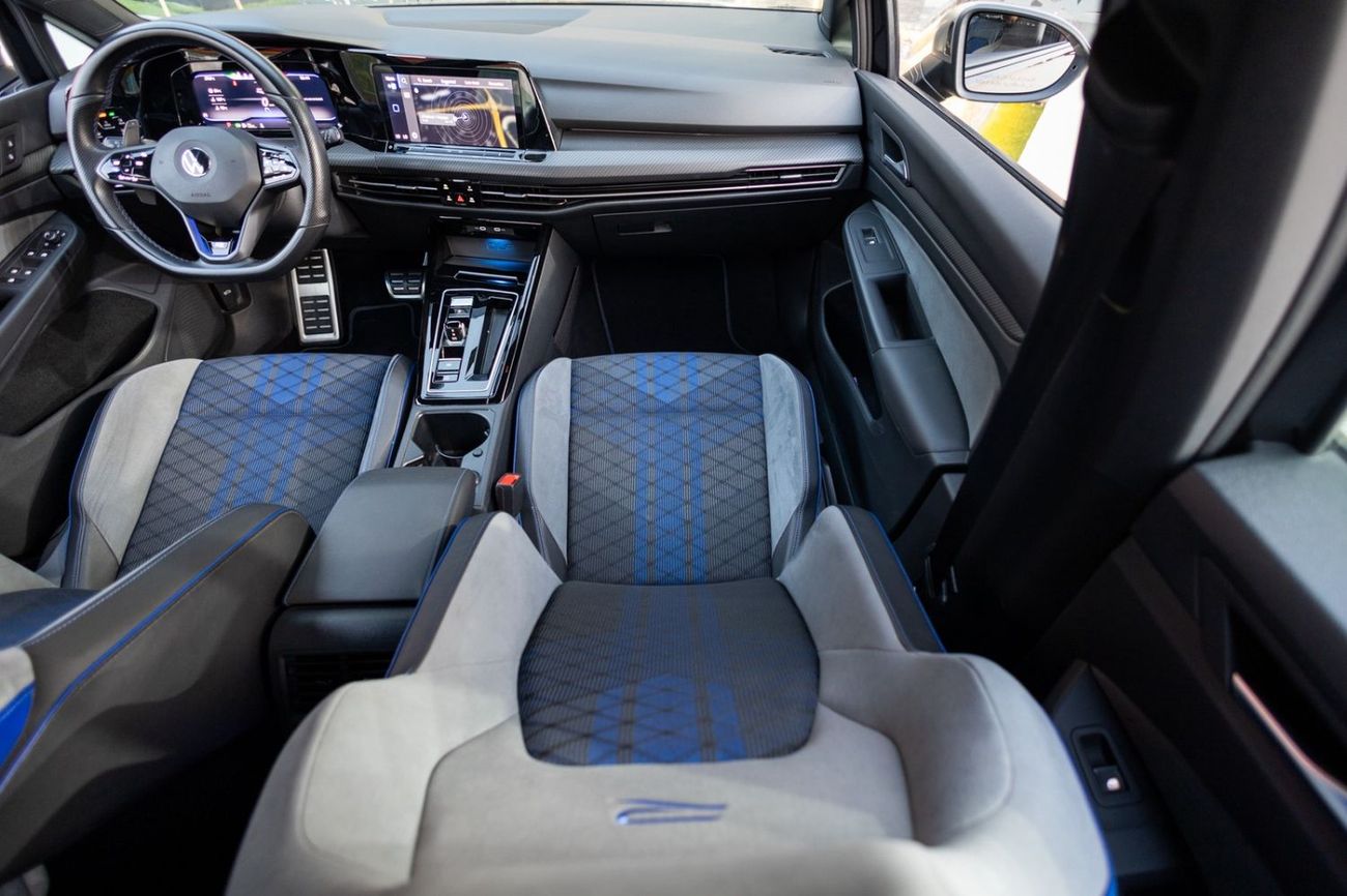 فولكس واجن جولف R Line Volkswagen Golf R 2023 GCC under Agency Warranty with Flexible Down-Payment.
