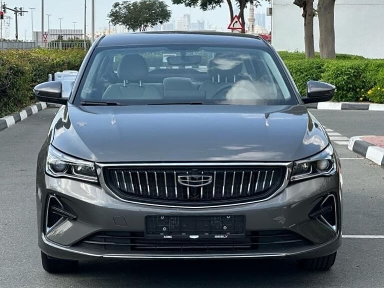 جيلي إمجراند 1.5 L 2024 Push start  Keyless entry  Rear camera