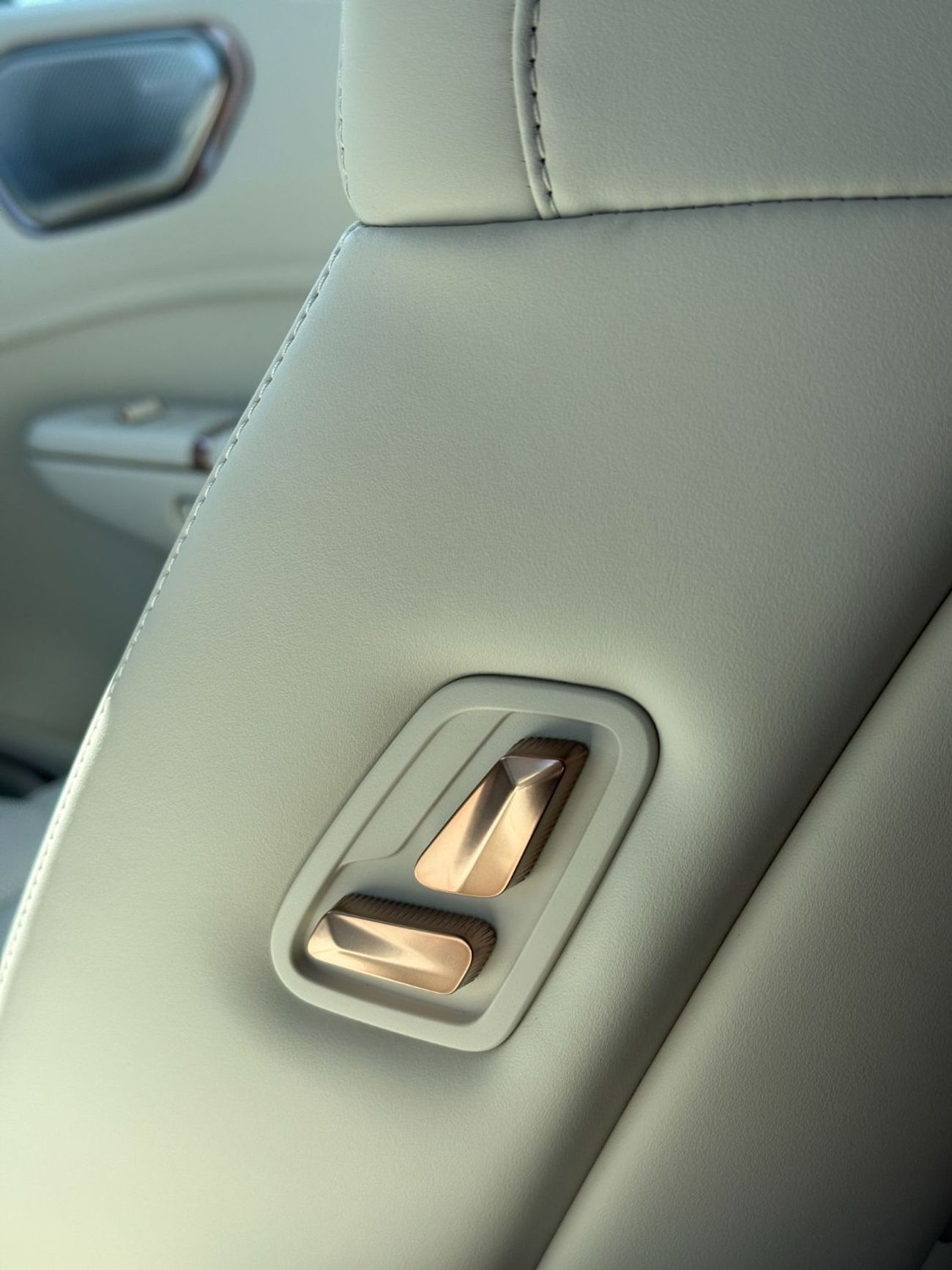 لينك أند كو 900