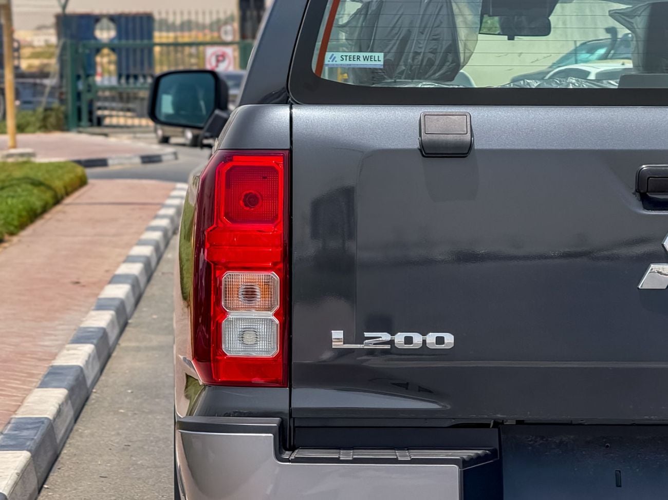 ميتسوبيشي L200 2027 GL | Mid-Line 2.4L Petrol 4x4 MT | DC Pickup | Brand New | EXPORT