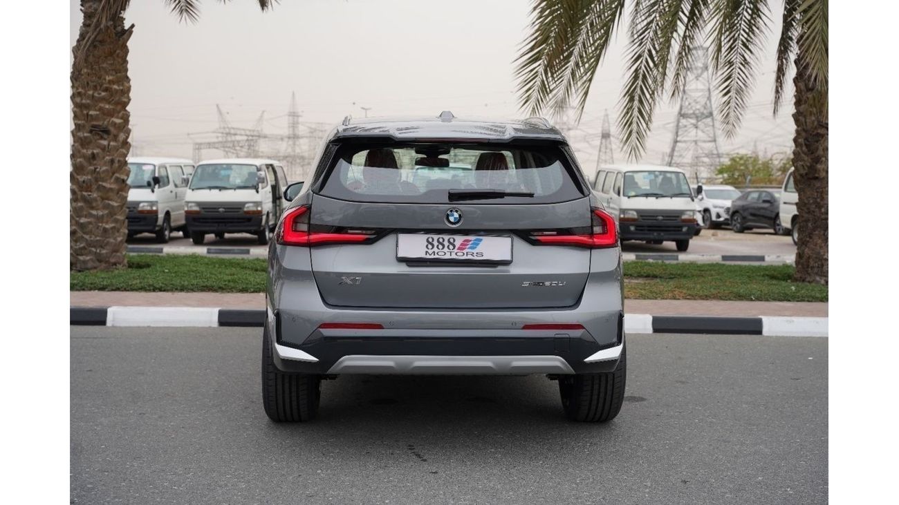 بي أم دبليو X1 2024 بي ام دبليو اكس 1 اس درايف 20 اي رمادي