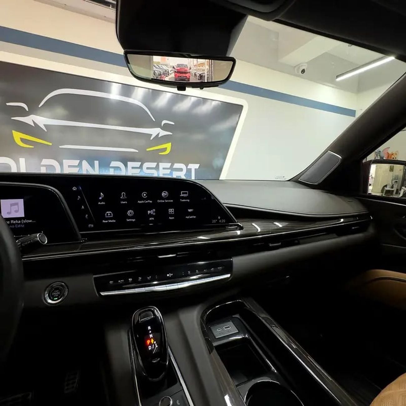 كاديلاك إسكالاد Sport 6.2L 4WD Diesel Sport