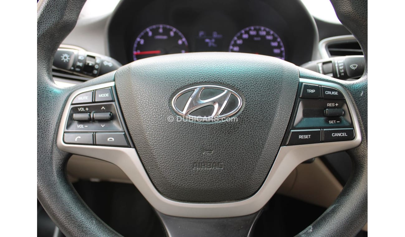 هيونداي أكسنت GLS خالية من الحوادث - خليجي - صبغة الوكالة - مكينة 1600 سي سي